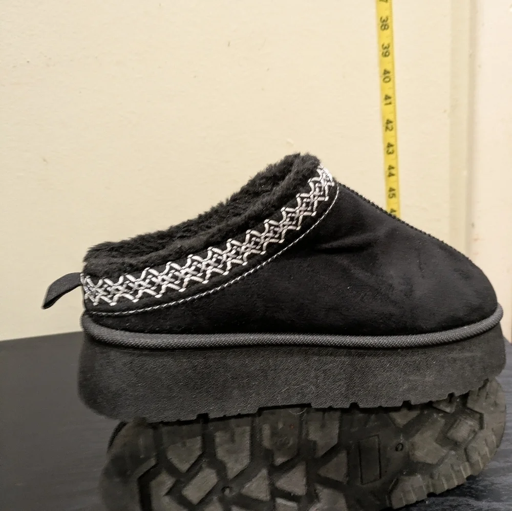 Yoki stylish black